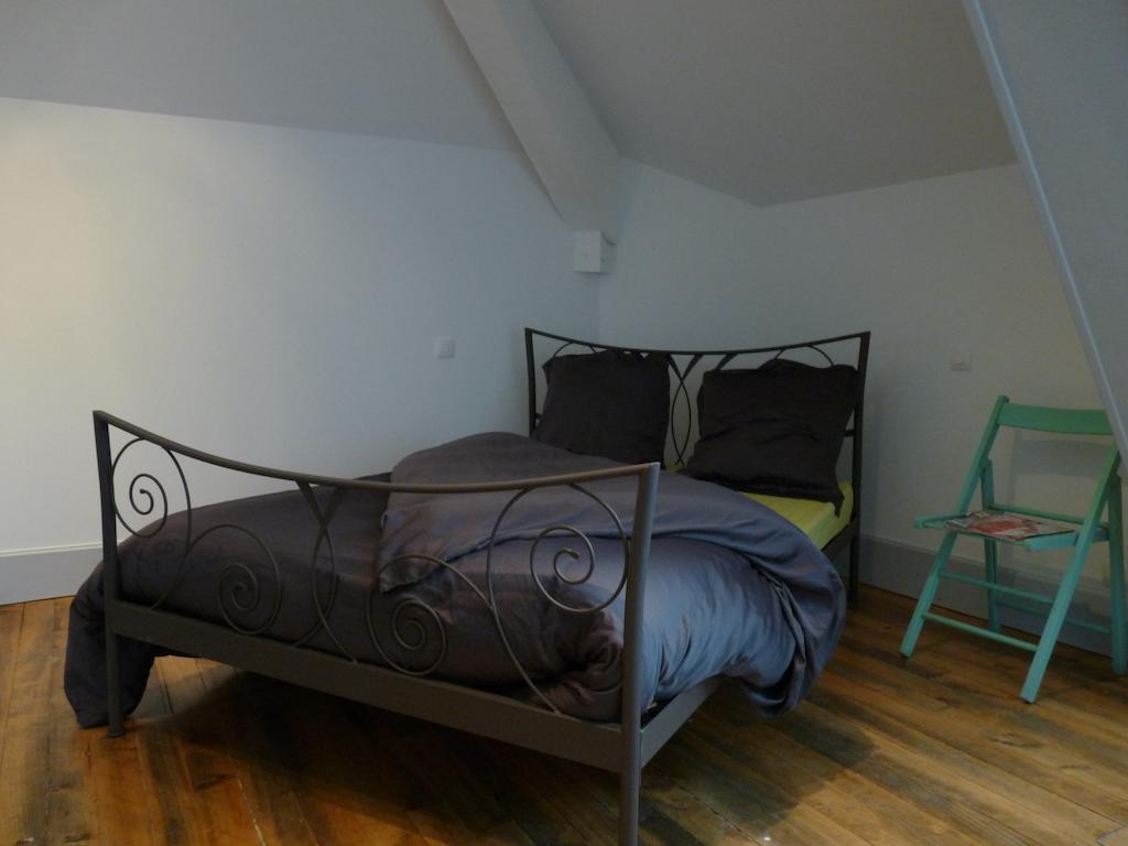 Le Betrot Bed & Breakfast Estissac Стая снимка