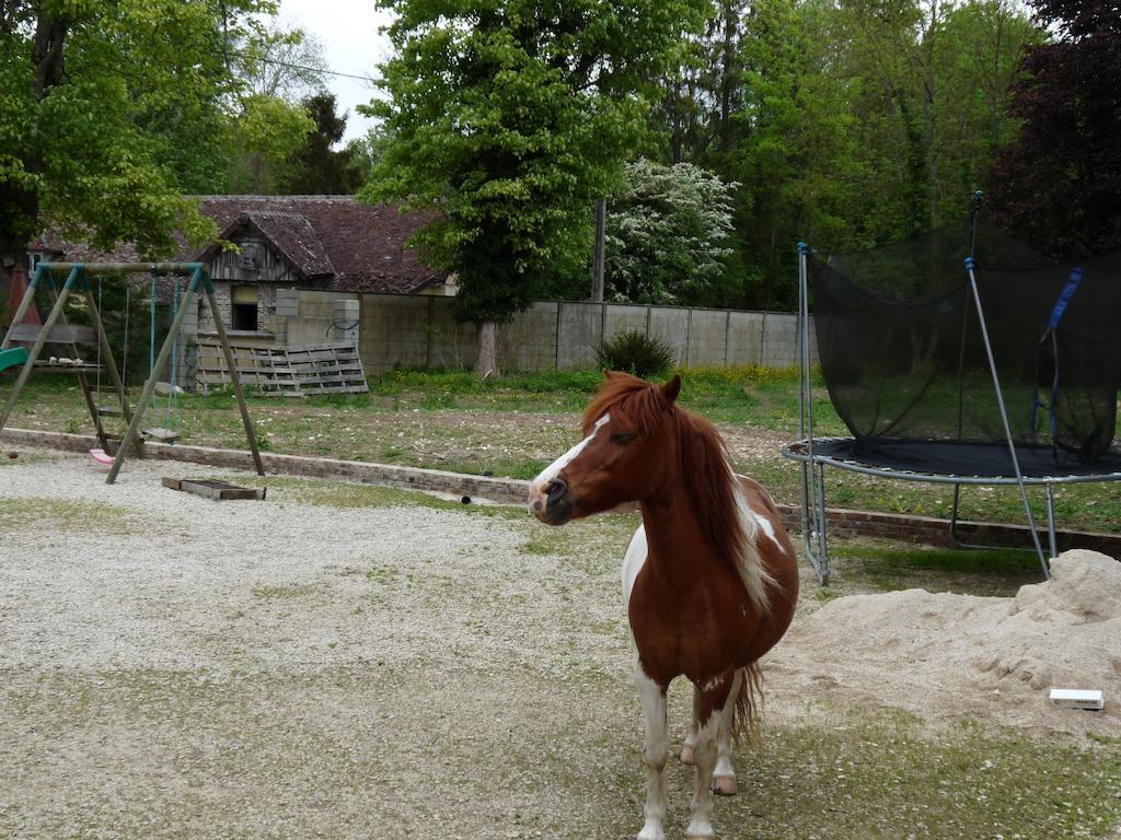Le Betrot Bed & Breakfast Estissac Екстериор снимка