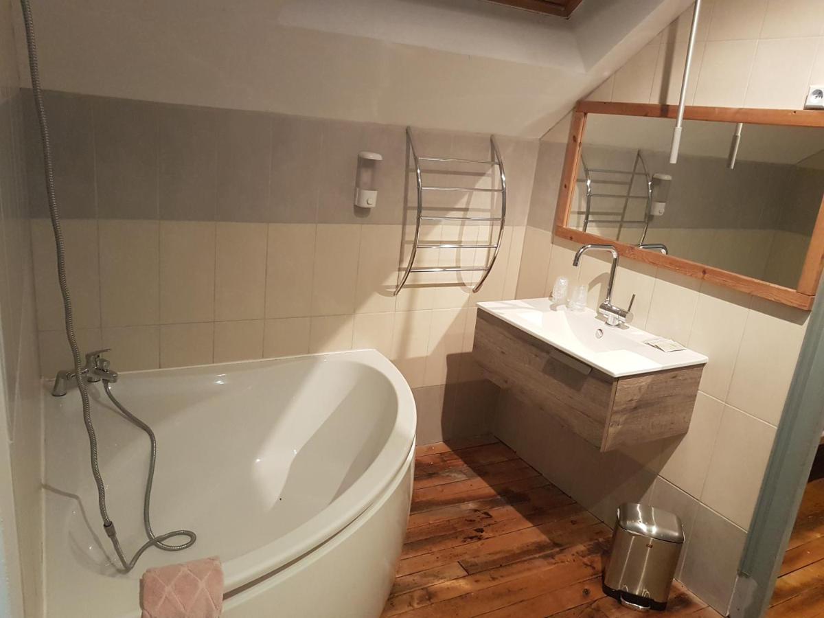 Le Betrot Bed & Breakfast Estissac Екстериор снимка