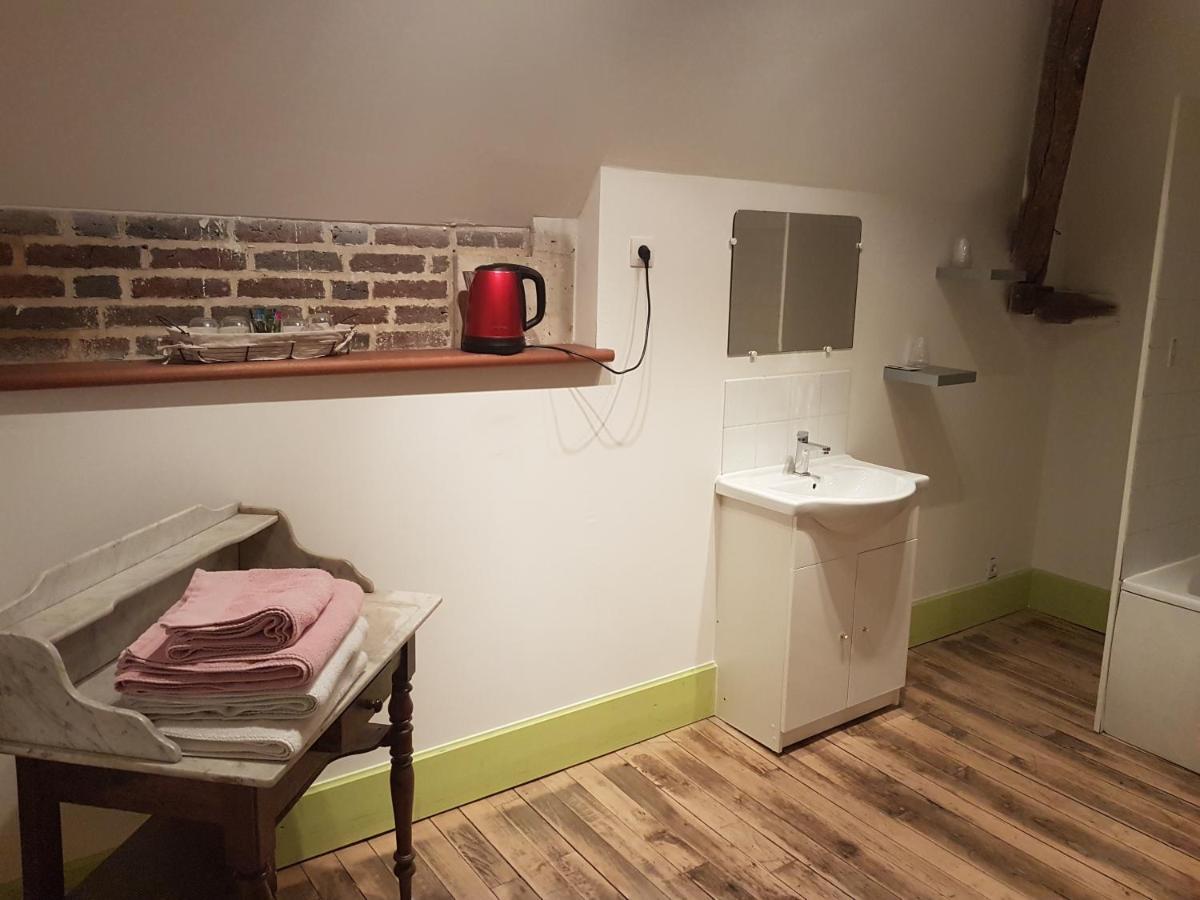 Le Betrot Bed & Breakfast Estissac Екстериор снимка