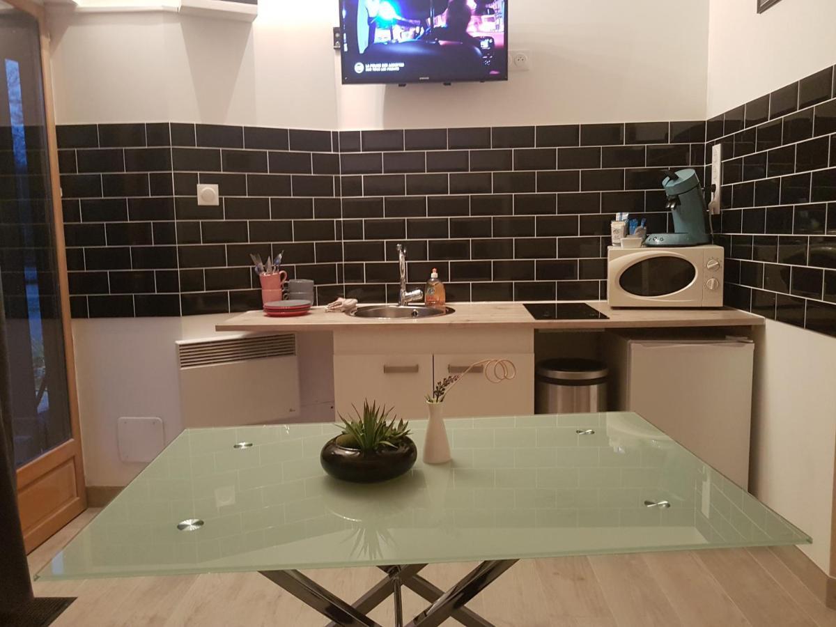 Le Betrot Bed & Breakfast Estissac Екстериор снимка