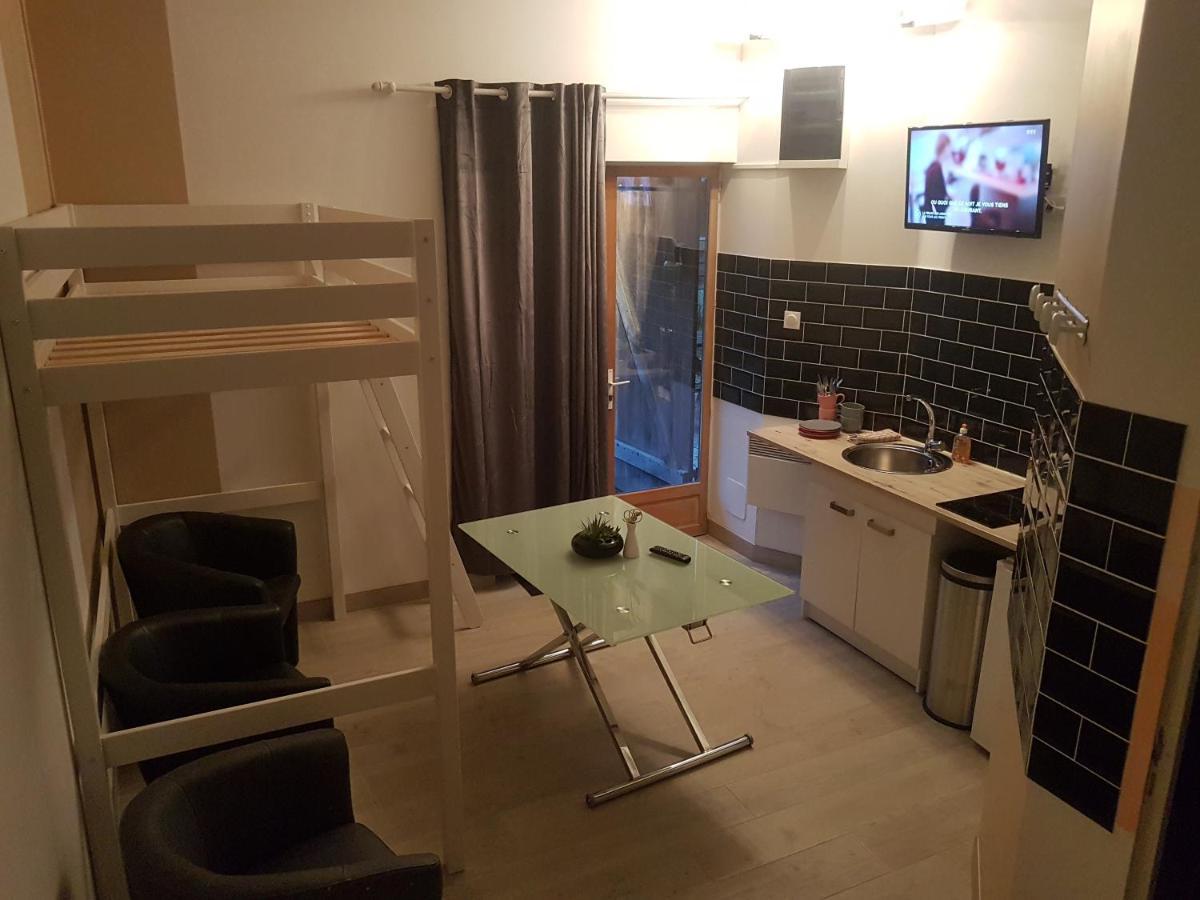 Le Betrot Bed & Breakfast Estissac Екстериор снимка