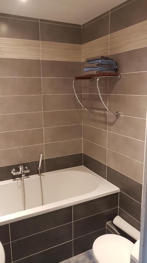 Le Betrot Bed & Breakfast Estissac Екстериор снимка