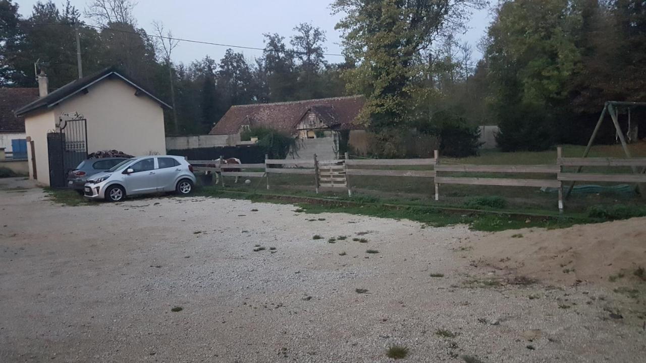 Le Betrot Bed & Breakfast Estissac Екстериор снимка
